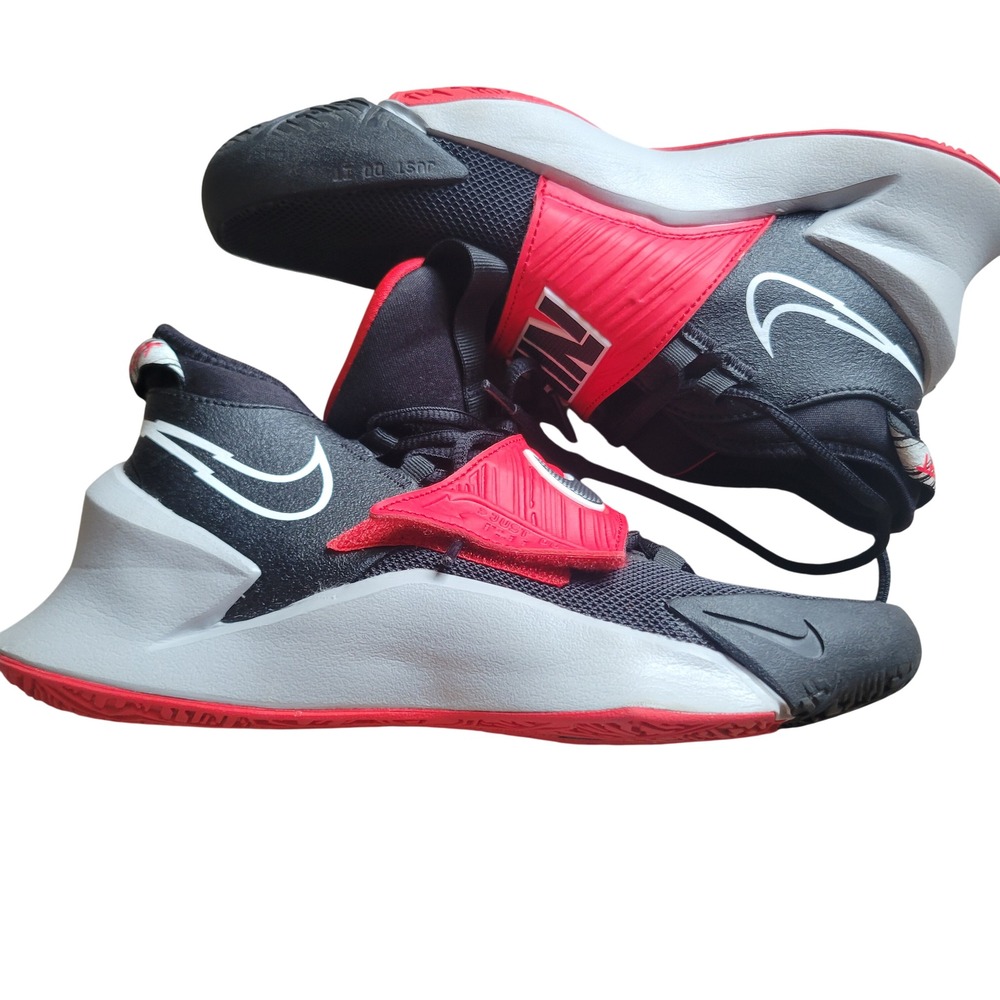 Nike Kids Basketball Shoes 4.5Y Black Red Mesh Future Court 3 Athletic Sneaker